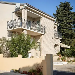 https://villa-claudia-c.in-istria.net